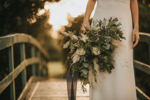 Autumn teepee Wedding at Healing Manor Hotel Top Wedding Tips