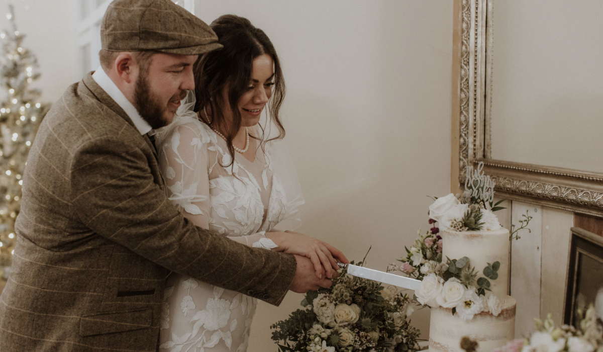 Wedding Cake Cutting Inspiration Healing Manor