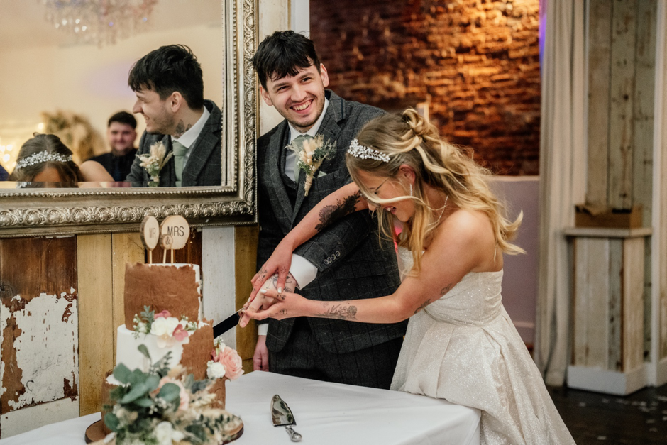 Wedding Cake Cutting inspiration Healing Manor Hotel